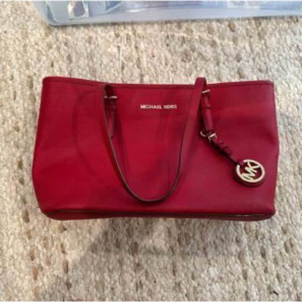 Micheal Kors Purse - Picture 1 of 4